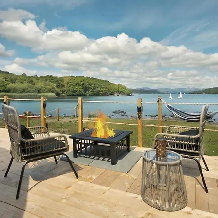 Luxury tent Lakeside Geo Dome Overlooking Windermere